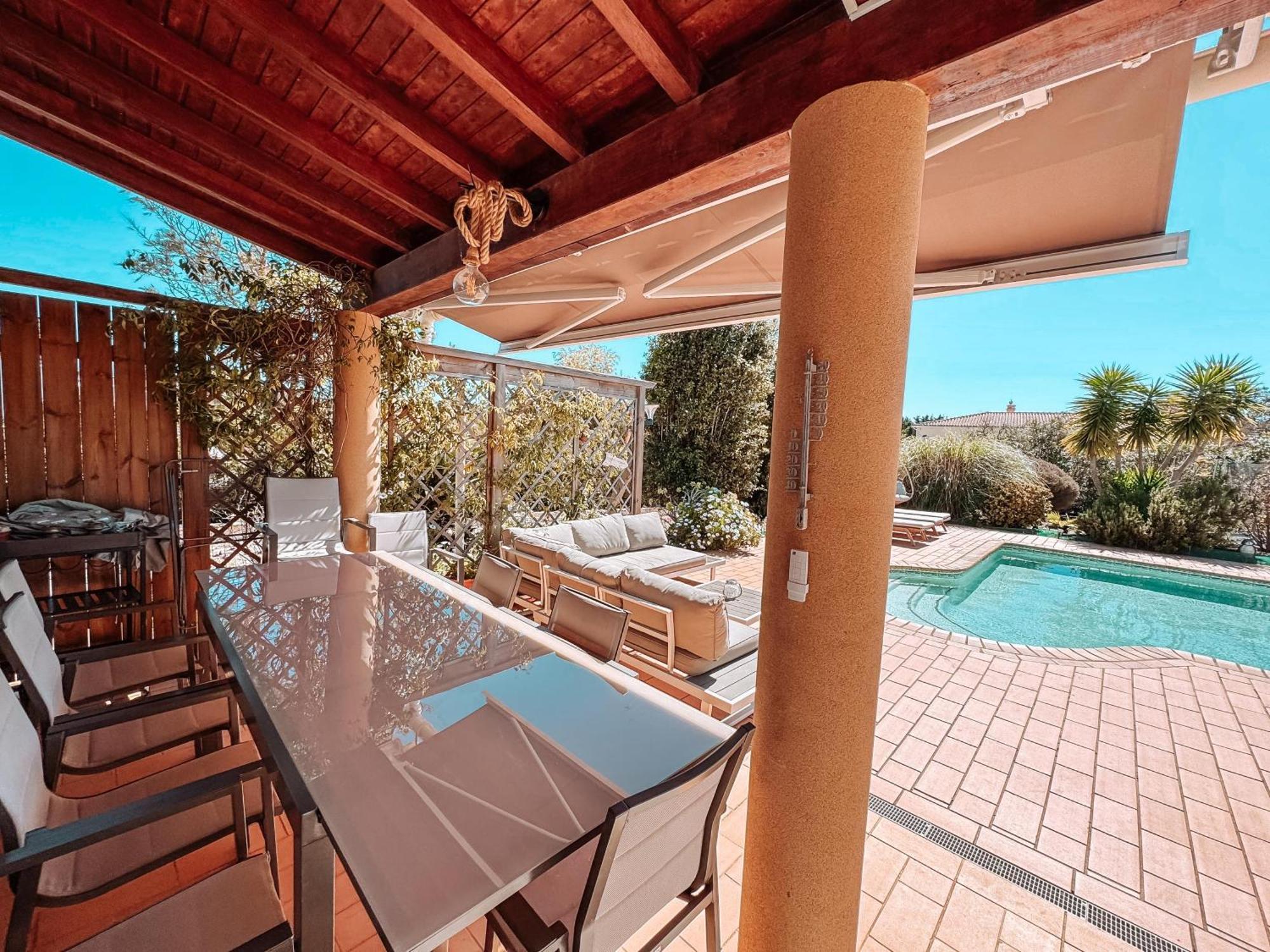 Villa Rubix Luz Esterno foto