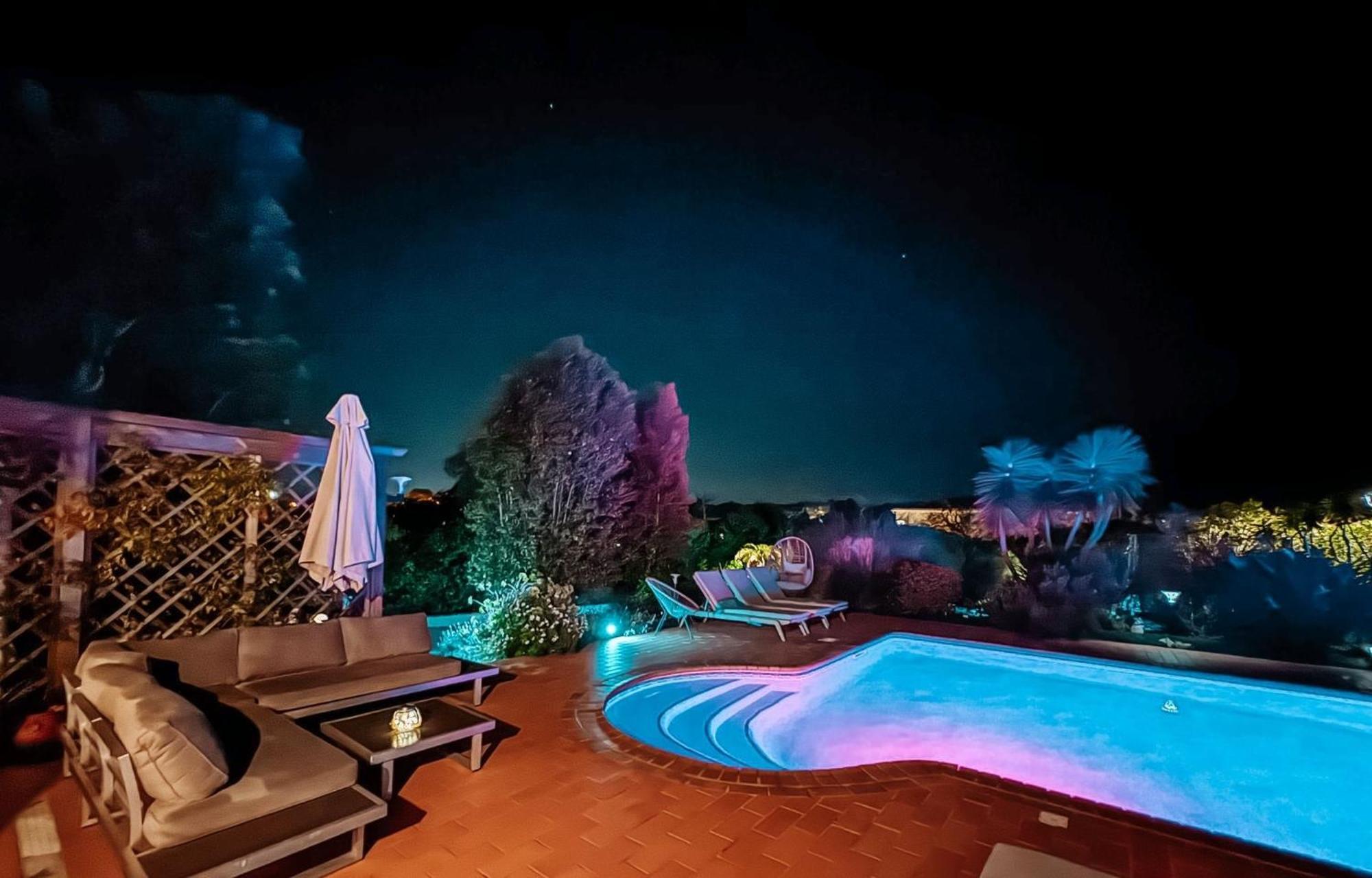 Villa Rubix Luz Esterno foto