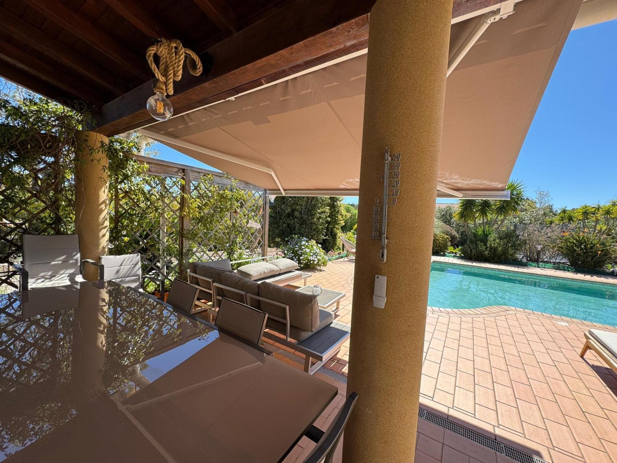 Villa Rubix Luz Esterno foto